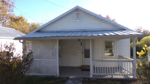 111 M T Holt Ave, Brookneal, VA, 24528-2625 | Card Image