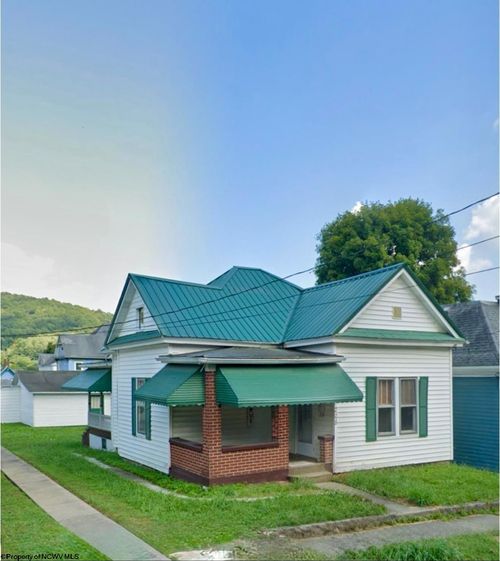 208 Jefferson St, Mannington, WV, 26582-1024 | Card Image