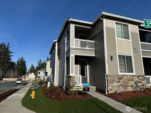 8543 35th St Ne, Marysville, WA, 98270-7115 | Card Image