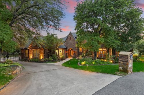 120 Sendera Ln, Fort Worth, TX, 76126-6064 | Card Image