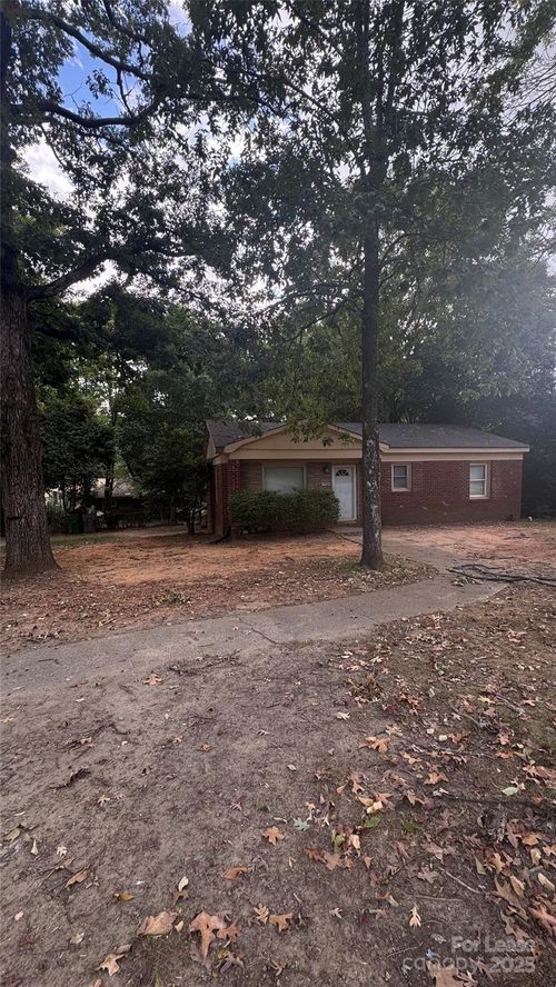 4934 Galax Dr, Charlotte, NC, 28213-7018 | Card Image