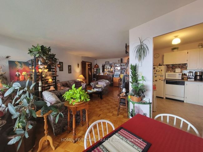 1201 - 60 Pavane Linkway, Condo with 3 bedrooms, 2 bathrooms and null parking in North York ON | Image 18