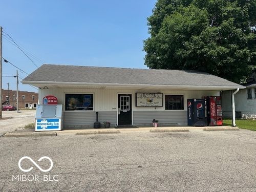 8 2nd St, Kingman, IN, 47952-5219 | Card Image