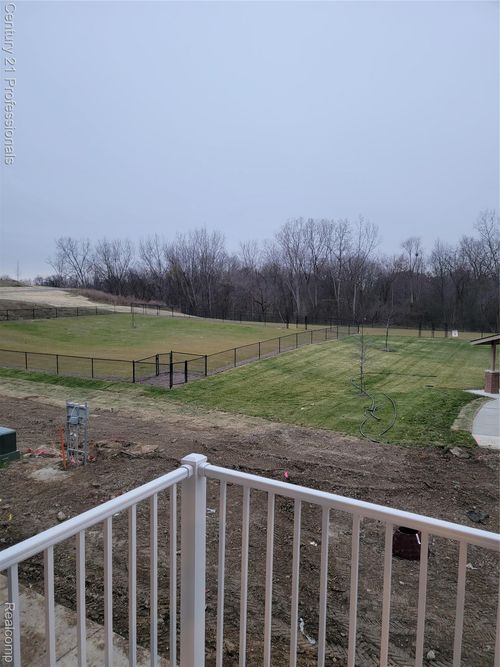 4849 Parkside Ln, Troy, MI, 48085-4203 | Card Image