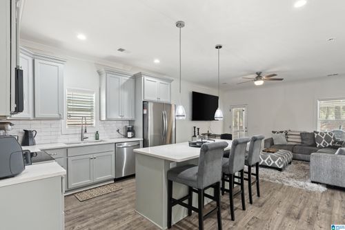 1332 Kensington Blvd, CALERA, AL, 35040-5361 | Card Image