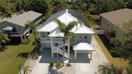 2704 57th St S, Gulfport, FL, 33707-5239 | Card Image