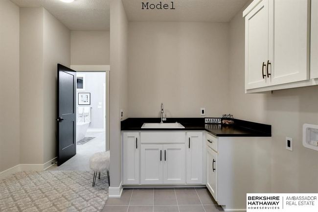 3902 S 212 Th St, House other with 4 bedrooms, 4 bathrooms and 4 parking in Elkhorn NE | Image 44