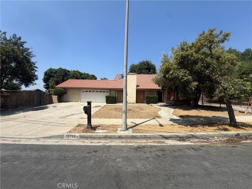 13751 De Garmo Ave, Rancho Cascades, CA, 91342-1106 | Card Image