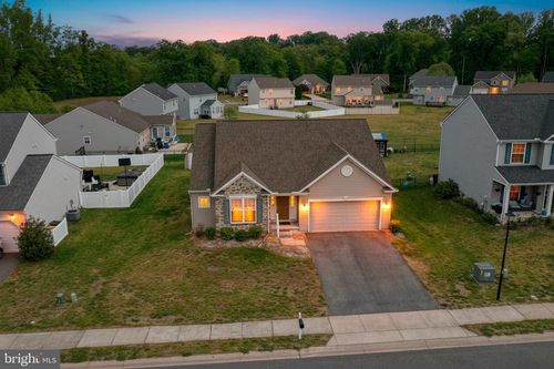 27 River Cliff Cir, FELTON, DE, 19943-6613 | Card Image