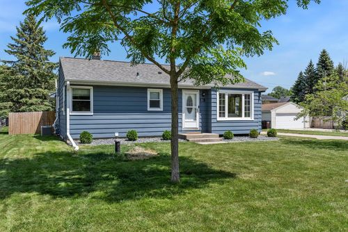 1616 S 167th Street, New Berlin, WI, 53151 | Card Image