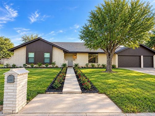 2101 W Jonquil Ave, Mcallen, TX, 78501-6051 | Card Image