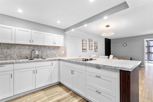 305-400 Leslie Dr, Hallandale Beach, FL, 33009-2914 | Card Image