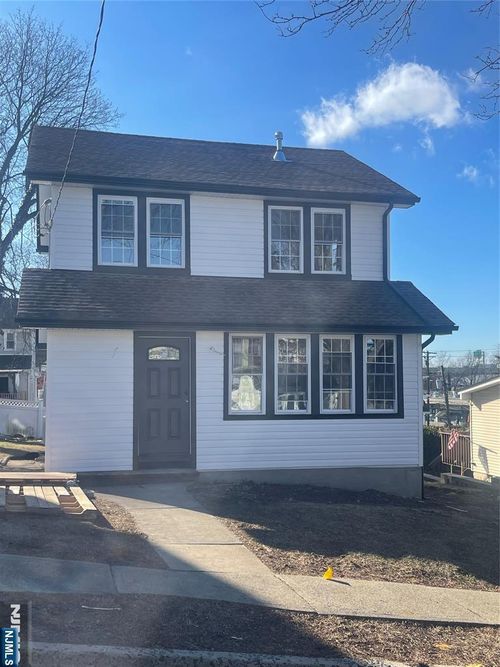 38 Chestnut Ave, Bogota, NJ, 07603-1702 | Card Image