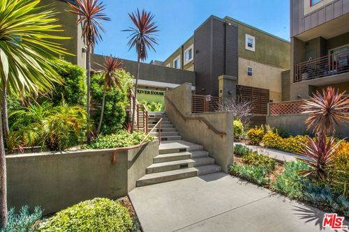 203-2972 Ripple Pl, Los Angeles, CA, 90039 | Card Image