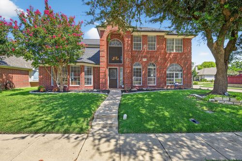 709 Summit Rdg, Lewisville, TX, 75077-2922 | Card Image