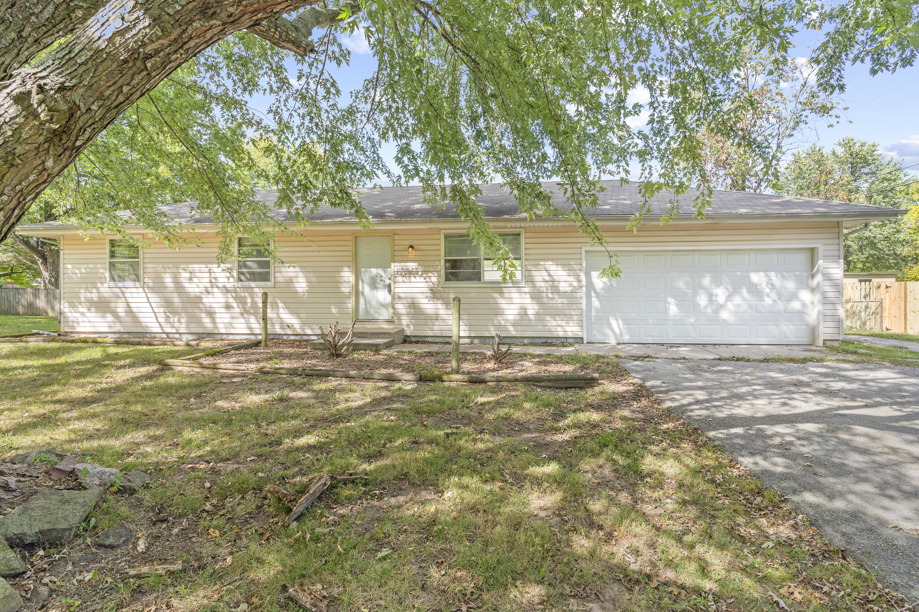 Mesa St, Battlefield, MO 65619
