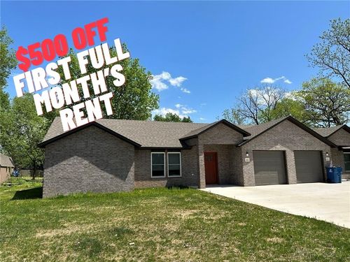 412 S Byers Ave, Gentry, AR, 72734-9621 | Card Image