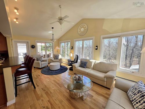 3 Beech Street, Bedford, NS, B4A1T1 | Card Image