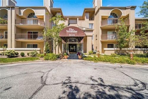 202-26101 Village Ln, Beachwood, OH, 44122-7525 | Card Image