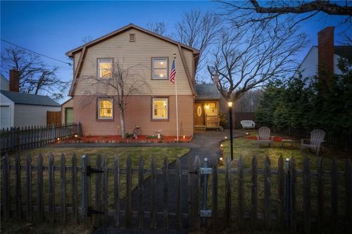 109 Pinecrest Dr, Pawtucket, RI, 02861-1578 | Card Image