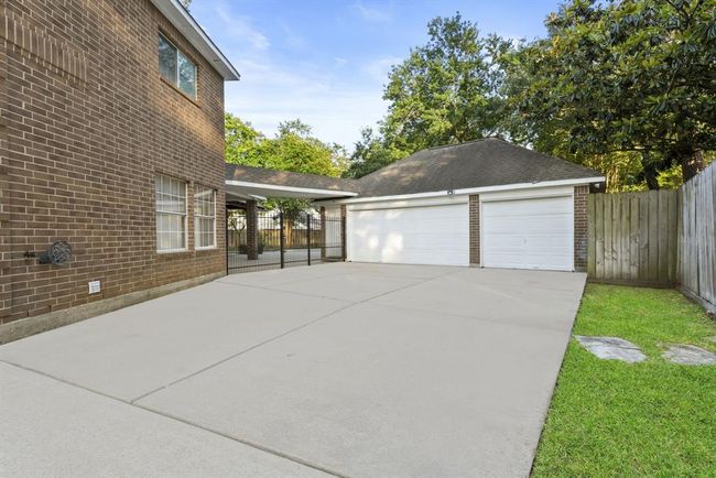 6503 Ambercrest Ct, House other with 5 bedrooms, 4 bathrooms and 3 parking in Spring TX | Image 40