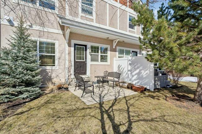 63 Wentworth Common Sw, Home with 3 bedrooms, 2 bathrooms and 2 parking in Calgary AB | Image 30