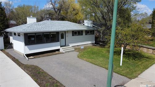 1502 Early Dr, Saskatoon, SK, S7H3K2 | Card Image