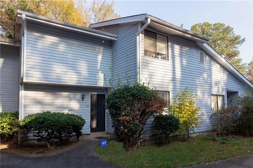 8569 Creekwood Way, Jonesboro, GA, 30238-4355 | Card Image