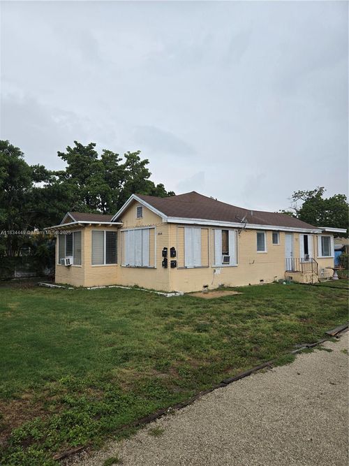 b-2215 Fillmore St, Hollywood, FL, 33020-4407 | Card Image