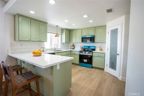 7122 Aster Rd, Oak Hills, CA, 92344-0779 | Card Image