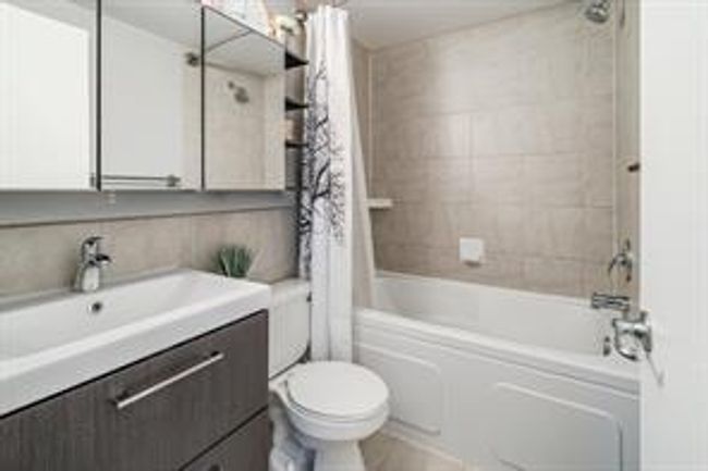 3 - 52 38a Ave Sw, Home with 2 bedrooms, 1 bathrooms and 1 parking in Calgary AB | Image 20