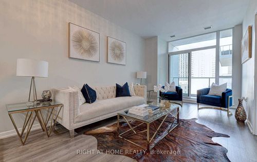 404-62 Forest Manor Rd, North York, ON, M2J0B6 | Card Image