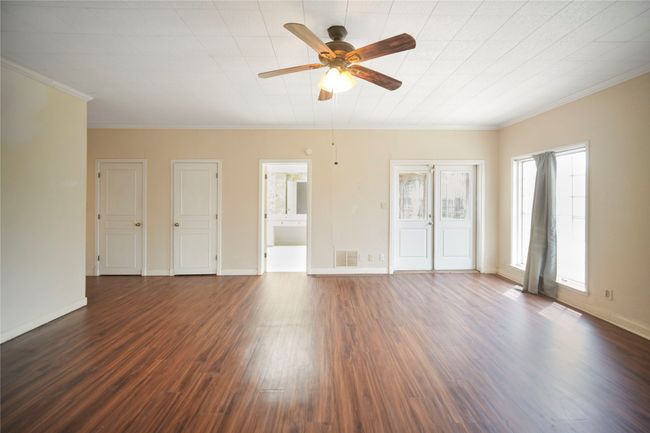 108 E Thompson St, House other with 2 bedrooms, 4 bathrooms and null parking in Jacksboro TX | Image 5