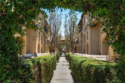 375 W Linden Dr, Orange, CA, 92865 | Card Image