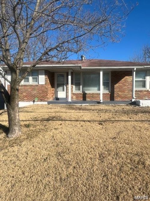 6144 Evergreen Blvd, Berkeley, MO, 63134-2108 | Card Image