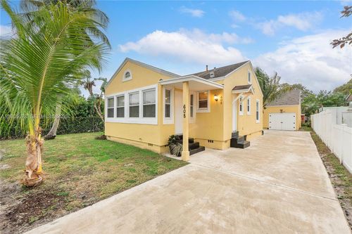 608-608 El Vedado, West Palm Beach, FL, 33405 | Card Image