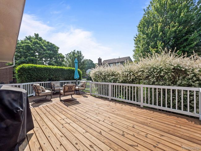 52-web-or-mls-P2144952.jpg | Image 32
