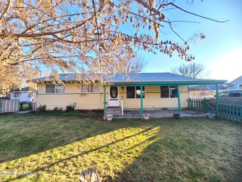 10608 Hackett Rd, Yakima, WA, 98903-9217 | Card Image