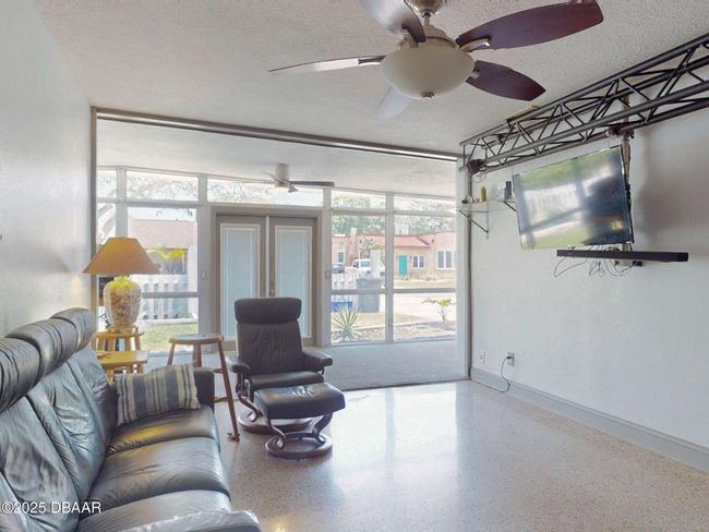 650 S Pine St, House other with 3 bedrooms, 2 bathrooms and null parking in NEW SMYRNA BEACH FL | Image 18