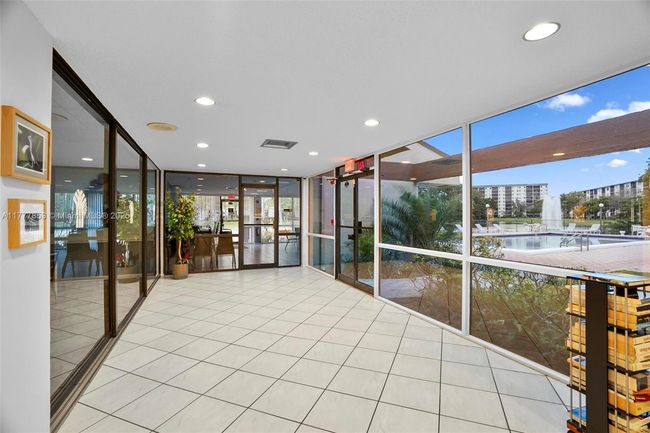 APT-222B - 2313 S Cypress Bend Dr, Condo with 2 bedrooms, 2 bathrooms and null parking in Pompano Beach FL | Image 14