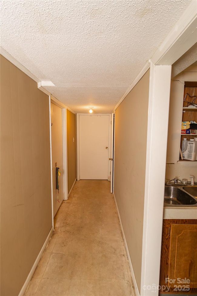 1352 W Cherokee St, House other with 3 bedrooms, 3 bathrooms and null parking in Blacksburg SC | Image 30