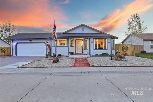 1265 Rosewood St, Mountain Home, ID, 83647-3782 | Card Image