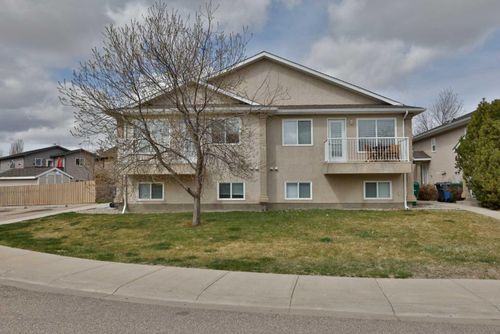 47 Highlands Pl W, Lethbridge, AB, T1J4Y3 | Card Image
