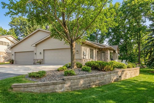 869 Autumn Way, Stillwater, MN, 55082-7100 | Card Image