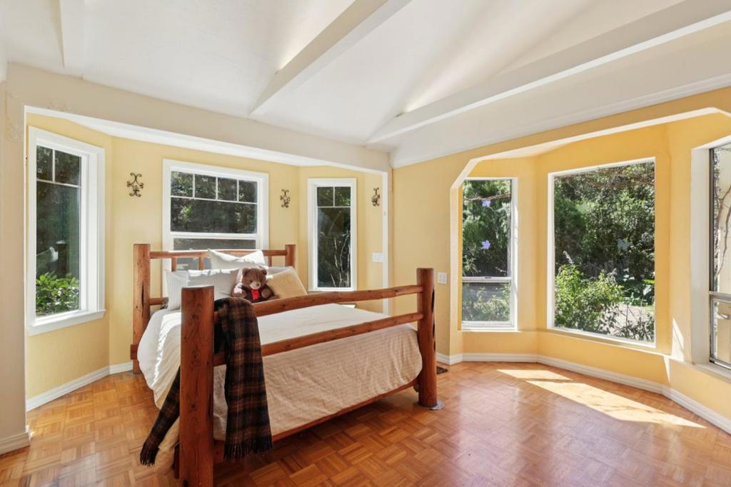 Residential in Royal Oaks 5