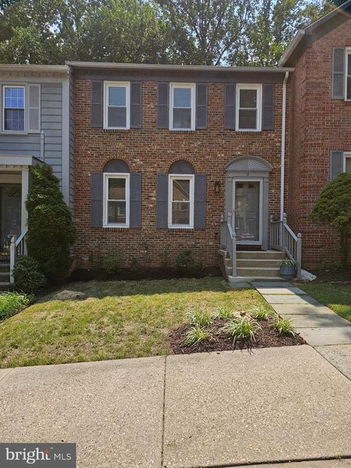 3 Castle Cliff Ct, SILVER SPRING, MD, 20904-5421 | Card Image