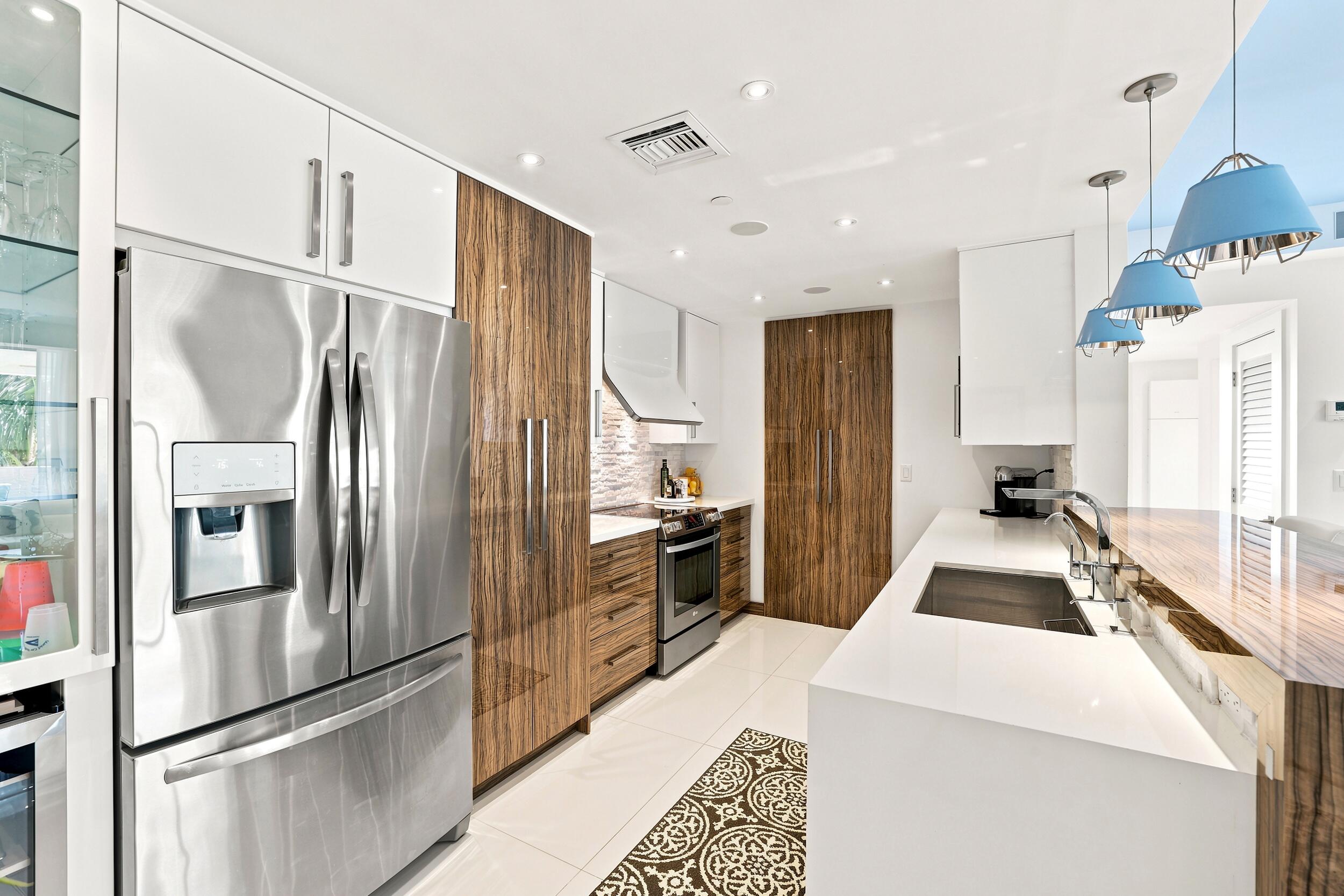 Residential in Sunny Isles Beach 5
