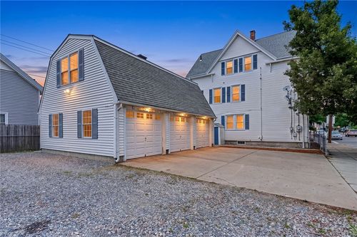 60 Purchase St, East Providence, RI, 02914-4568 | Card Image