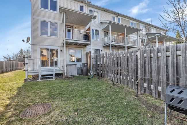 A - 22 Steel St, House attached with 3 bedrooms, 3 bathrooms and 1 parking in Gloucester ON | Image 35