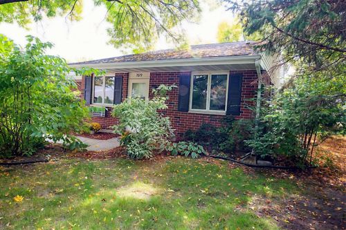 7079 Watts Rd, Madison, WI, 53719-1364 | Card Image